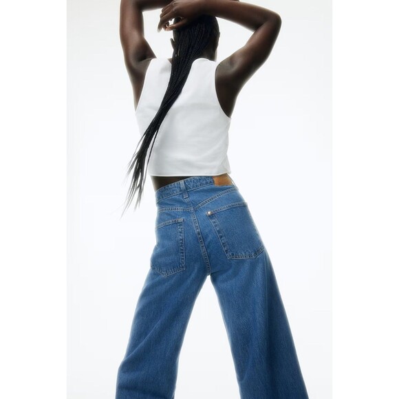 NWT H&M Ultra High Rrise Wide Leg Jeans Size 0 - Picture 3 of 16